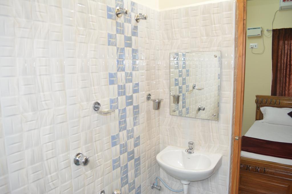 Jp Nivaas Guest House Mayiladuthurai Bagian luar foto