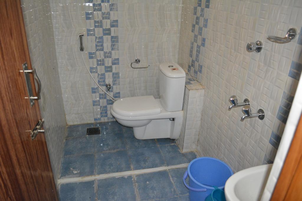 Jp Nivaas Guest House Mayiladuthurai Bagian luar foto